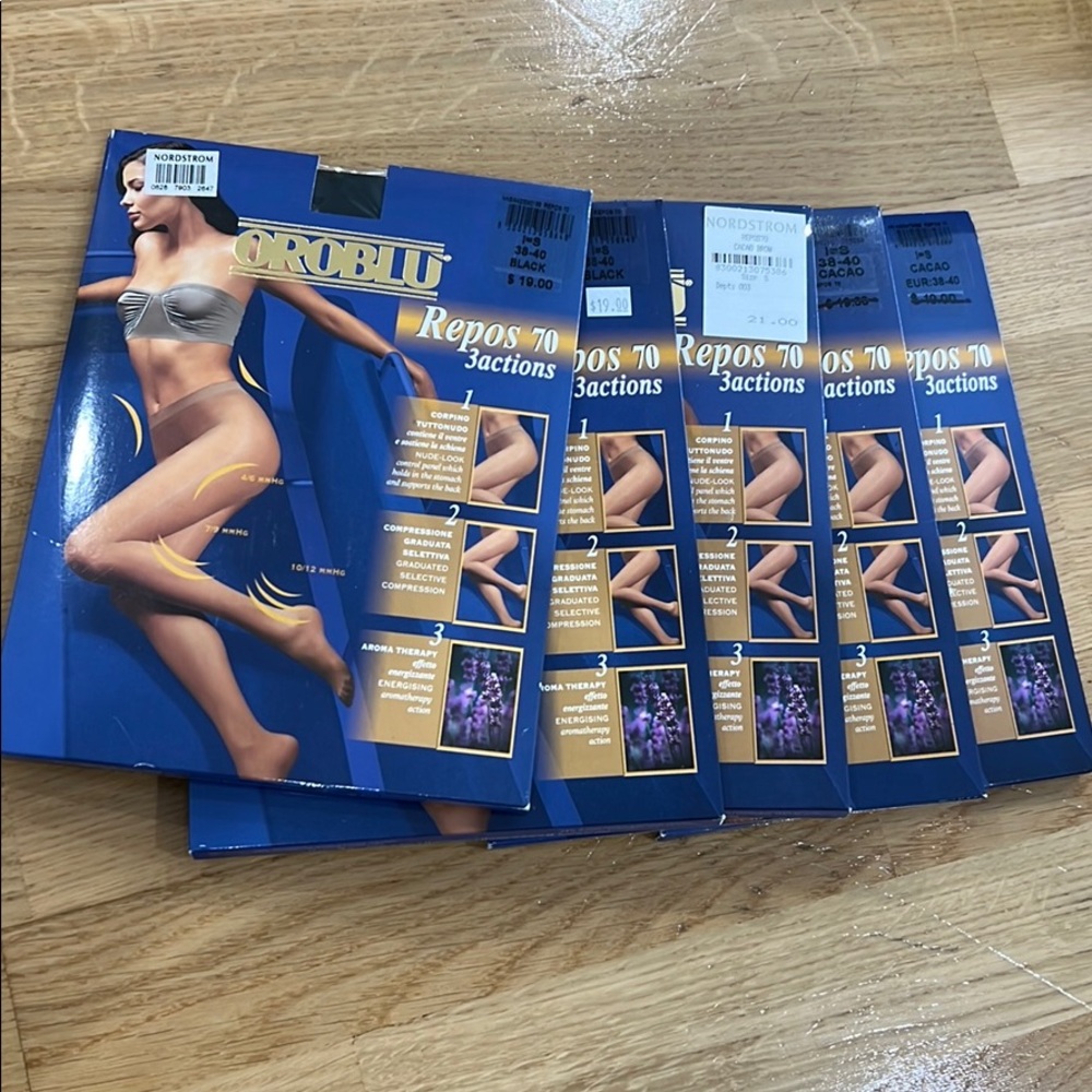 NWT 5 Nude sheer support tights